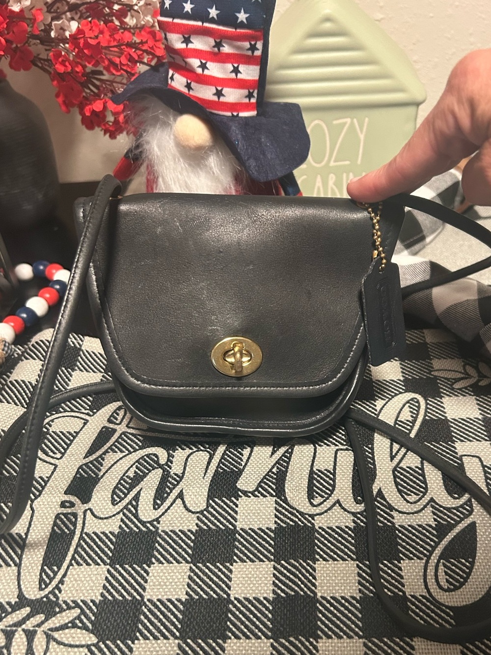 Coach❤️Vintage Everett Black Leather Turn-Lock Crossbody Bag